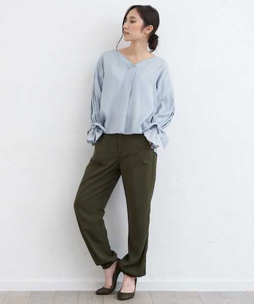 Emma Taylor（エマテイラー）の「リボンスリーブタックブラウス（シャツ/ブラウス・レディース・ダークグリーン/グレー/オフホワイト/ボルドー・FREE）」の12枚目の写真