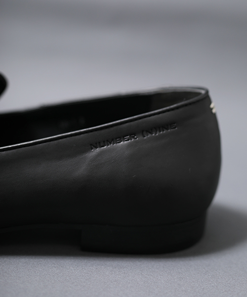 NUMBER (N)INE（ナンバーナイン）の「【NUMBER (N)INE】≪WEB限定≫ネオレザープレーンスリッポン/（ドレスシューズ・メンズ・ブラック・25.0cm/26.0cm/27.0cm）」の3枚目の写真