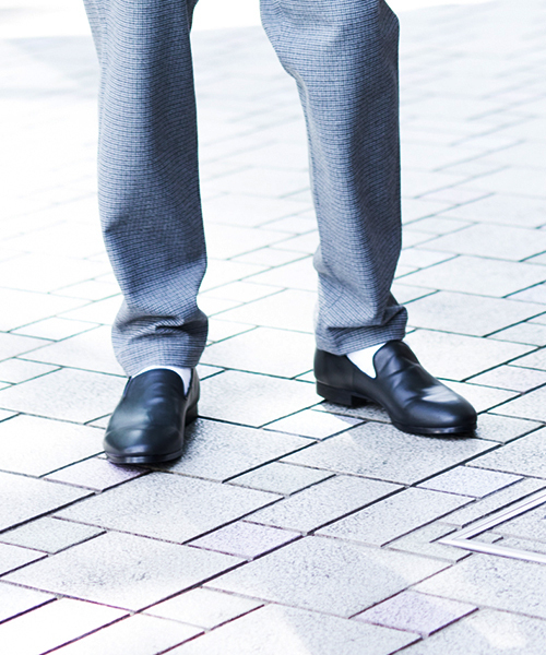 NUMBER (N)INE（ナンバーナイン）の「【NUMBER (N)INE】≪WEB限定≫ネオレザープレーンスリッポン/（ドレスシューズ・メンズ・ブラック・25.0cm/26.0cm/27.0cm）」の8枚目の写真