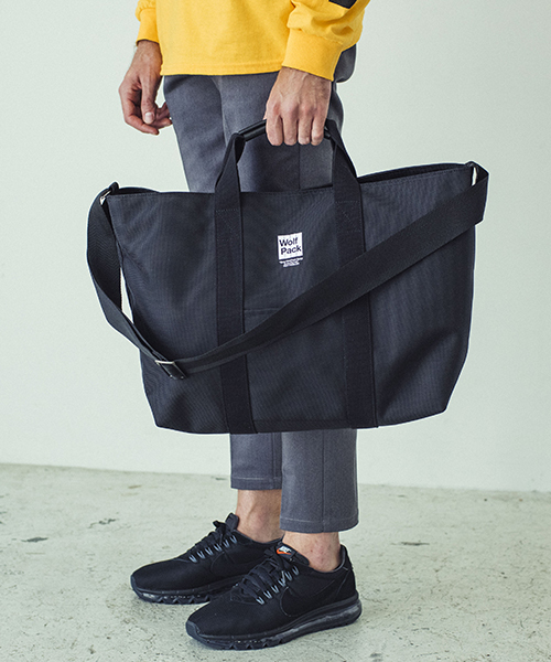 Rottweiler ロットワイラー の Nylon Tote Bag トートバッグ Wear