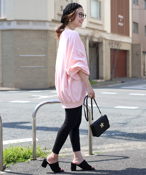 Bab Bou Jeloud（バブブージュルード）の「【ＷＥＢ限定】ビッグシルエット スウェット プルオーバー（スウェット・レディース・ライトグレー/ブラック/ピンク・FREE）」の5枚目の写真