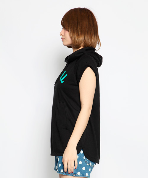 X-girl(エックスガール)の「LIGHT SWEAT HOOD TUNIC(パーカー・レディース・ブラック/アッシュグレー/グリーン・1/2)」の4枚目の写真