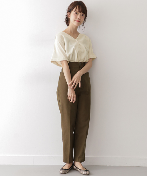 ITEMS URBANRESEARCH（アイテムズ アーバンリサーチ）の「フレンチソデブラウス（シャツ/ブラウス・レディース・ブラック/パープル/グリーン/ベージュ系その他・FREE）」の9枚目の写真