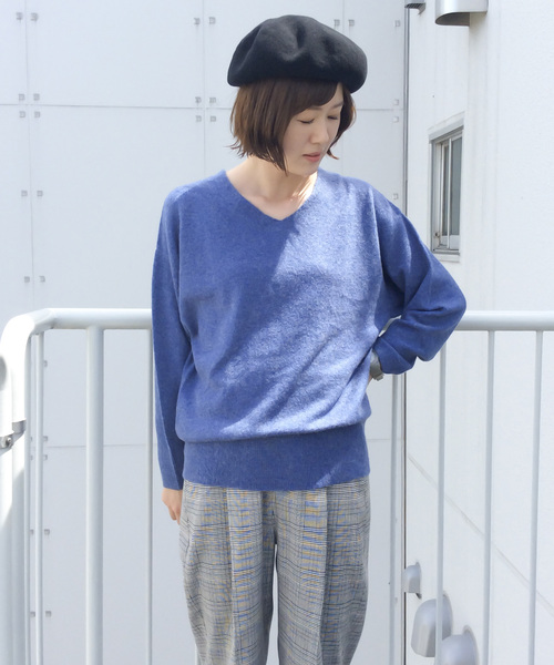 LBC(エルビーシー)の「ヤクウールブレンドニットチュニック(ニット/セーター・レディース・ベージュ/グレー/ブルー・M/L)」の1枚目の写真