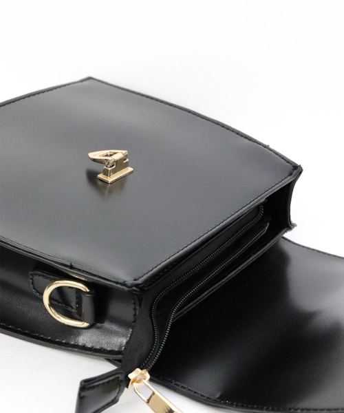 florist(フローリスト)の「アローロックアンティークレトロスクエアフラップバッグ(ショルダーバッグ・レディース・ブラック/キャメル・FREE)」の9枚目の写真