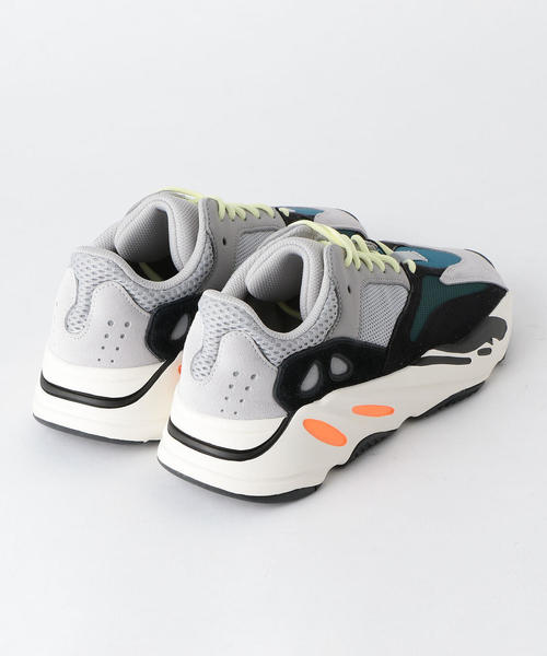 adidas(アディダス)の「adidas YEEZY BOOST 700(WOMEN)■■■(スニーカー・メンズ・その他1・23cm)」の5枚目の写真