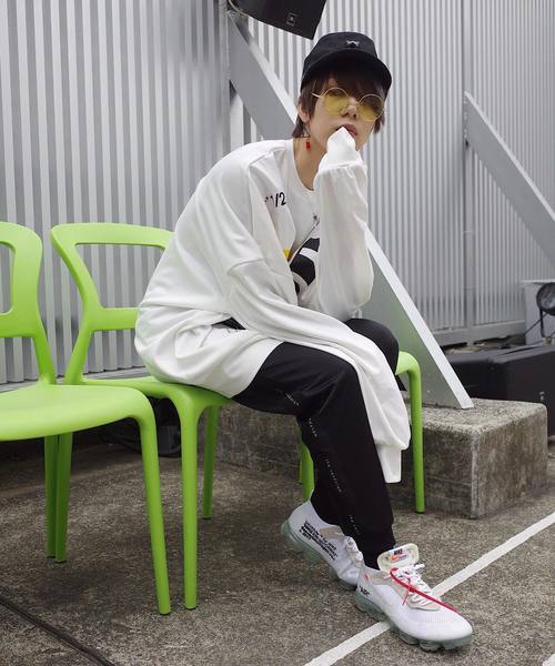 rovtski（ロフトスキー）の「NEOPRANE PRINT CREW NECK F/ネオプレーンプリントクルースウェット（スウェット・レディース・ホワイト/ブラック・FREE）」の6枚目の写真