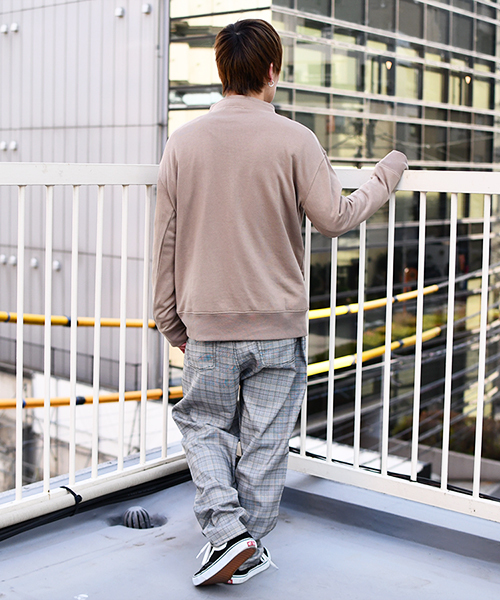 kutir（クティール）の「スタンドカラー裏毛トップス（スウェット・メンズ・ホワイト/ブラック/ベージュ・MEDIUM/LARGE）」の7枚目の写真