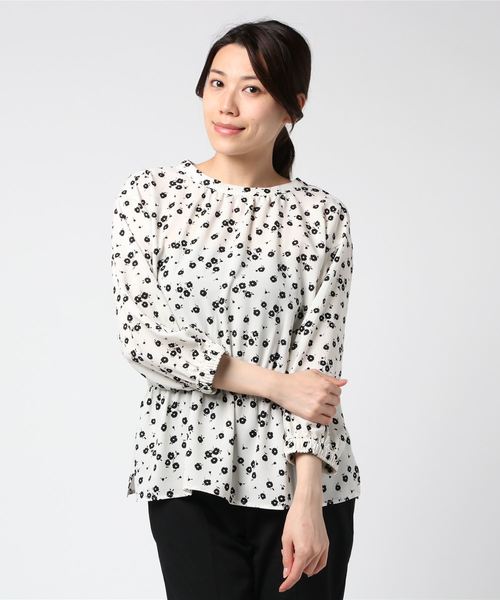 Petit Honfleur（プチオンフルール）の「ウエストシャーリングブラウス（シャツ/ブラウス・レディース・ホワイト/ネイビー・13号/11号/9号）」の13枚目の写真