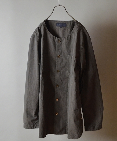 SHIPS JET BLUE（シップスジェットブルー）の「【転】JB: ノーカラーシャツ■（シャツ/ブラウス・メンズ・オフホワイト/チャコールグレー/ブルー・MEDIUM/SMALL/LARGE）」の2枚目の写真