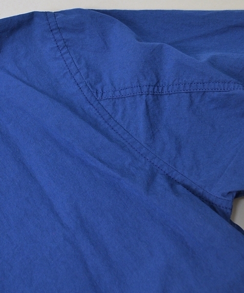 SHIPS JET BLUE（シップスジェットブルー）の「【転】JB: ノーカラーシャツ■（シャツ/ブラウス・メンズ・オフホワイト/チャコールグレー/ブルー・MEDIUM/SMALL/LARGE）」の7枚目の写真