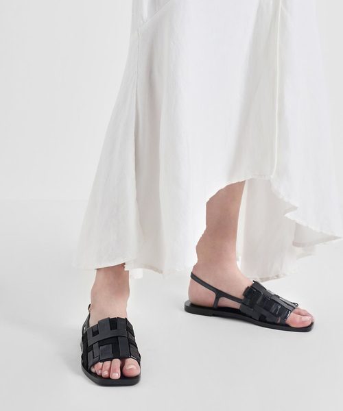 CHARLES & KEITH(チャールズ & キース)の「ウーベンスリングバック サンダル / Woven Slingback Sandals(サンダル・レディース・ブラック/マルチ・22.5cm/23cm/23.5cm/24.5cm)」の3枚目の写真