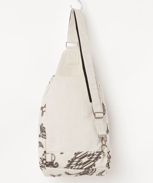 チャイハネ（チャイハネ）の「【チャイハネ】ネイティブ柄ワンショルダーリュック（バックパック/リュック・メンズ・ブルー/ネイビー/オフホワイト・FREE）」の5枚目の写真