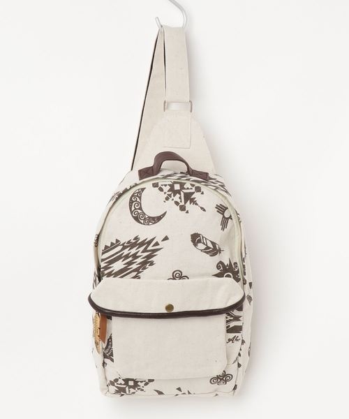 チャイハネ（チャイハネ）の「【チャイハネ】ネイティブ柄ワンショルダーリュック（バックパック/リュック・メンズ・ブルー/ネイビー/オフホワイト・FREE）」の4枚目の写真