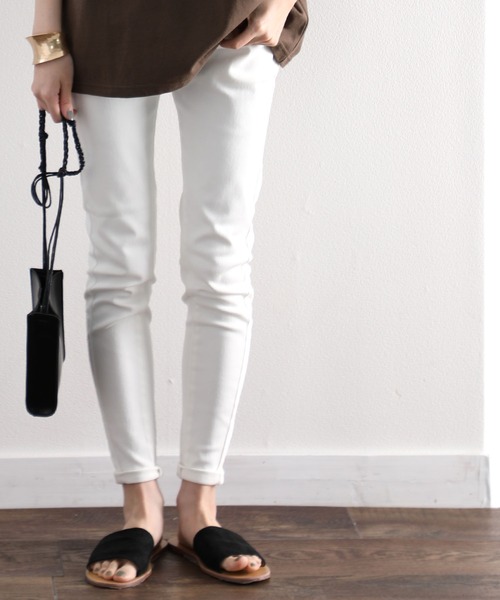 classicalelf(クラシカルエルフ)の「ストレッチ 無地スキニーパンツ(フルレングス)(デニムパンツ・レディース・ブルー/インディゴブルー/ブラック/ホワイト・LARGE/MEDIUM/SMALL/X-LARGE/XX-LARGE)」の5枚目の写真