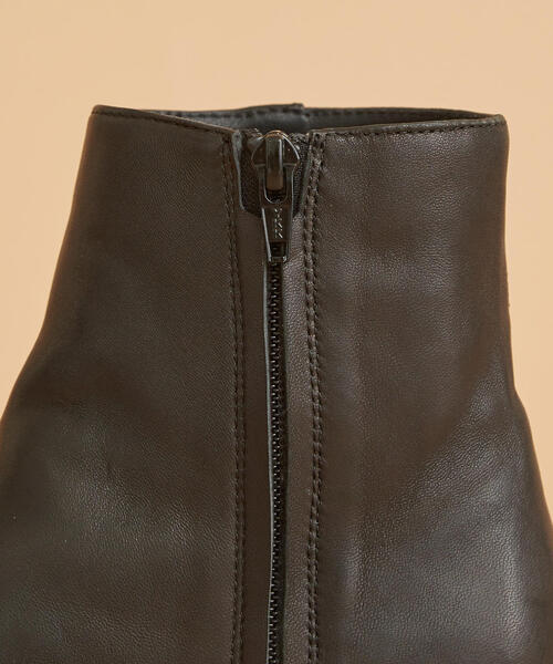 BEAUTY&YOUTH UNITED ARROWS(ビューティーアンドユースユナイテッドアローズ)の「BY∴ レザースクエアトゥ ショートブーツ ◆(ブーツ・レディース・モカ/ブラック/ダークブラウン・38/36h/37h/36/37)」の5枚目の写真