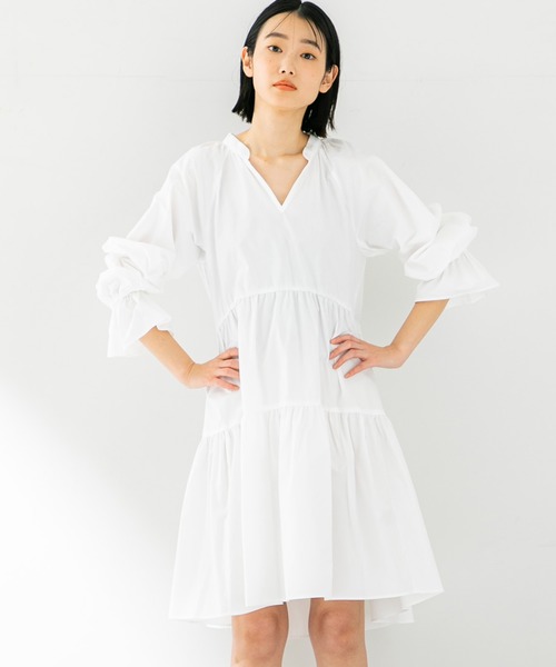 STUDIOUS（ステュディオス）の「【STUDIOUS】ギャザーフレア チュニック ミニ ワンピース（ワンピース・レディース・ホワイト/ブラック/ベージュ・FREE）」の2枚目の写真