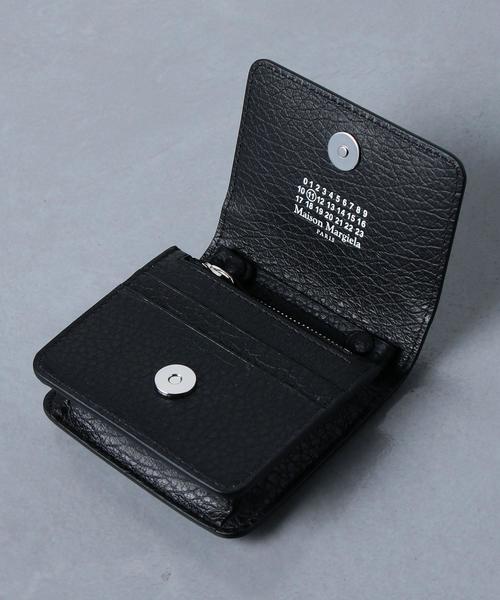 Maison Margiela（メゾンマルジェラ）の「＜MAISON MARGIELA（メゾン マルジェラ）＞ショルダー スモール ウォレット ■■■（財布・レディース・ライトグレー/ブラック・FREE）」の5枚目の写真