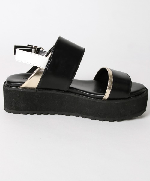 PAGEBOY（ページボーイ）の「メタリックスポーツサンダル（サンダル・レディース・ホワイト系その他/ブラック・MEDIUM/LARGE）」の8枚目の写真