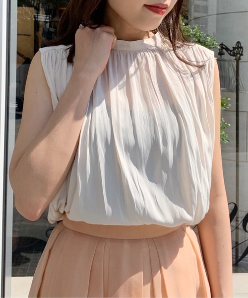 LOUNGEDRESS（ラウンジドレス）の「フレンチギャザーブラウス