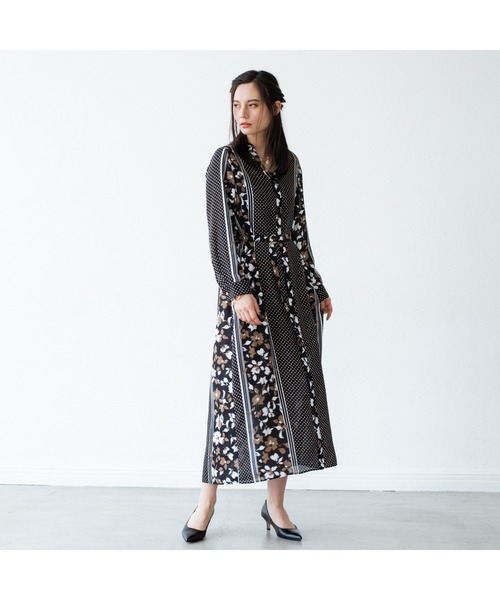 LOUNGEDRESS(ラウンジドレス)の「ドットフラワーワンピース(ワンピース・レディース・ブラック/ネイビー・FREE)」の3枚目の写真