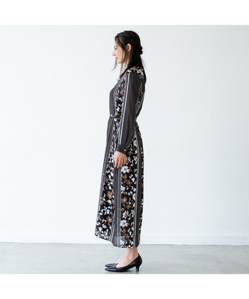 LOUNGEDRESS(ラウンジドレス)の「ドットフラワーワンピース(ワンピース・レディース・ブラック/ネイビー・FREE)」の6枚目の写真