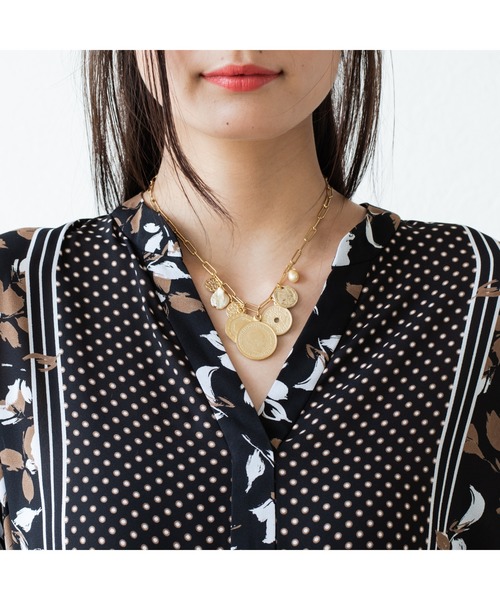 LOUNGEDRESS(ラウンジドレス)の「ドットフラワーワンピース(ワンピース・レディース・ブラック/ネイビー・FREE)」の8枚目の写真