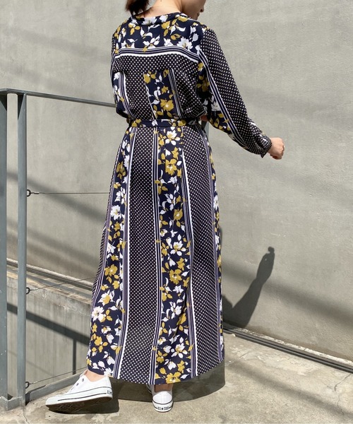 LOUNGEDRESS(ラウンジドレス)の「ドットフラワーワンピース(ワンピース・レディース・ブラック/ネイビー・FREE)」の13枚目の写真