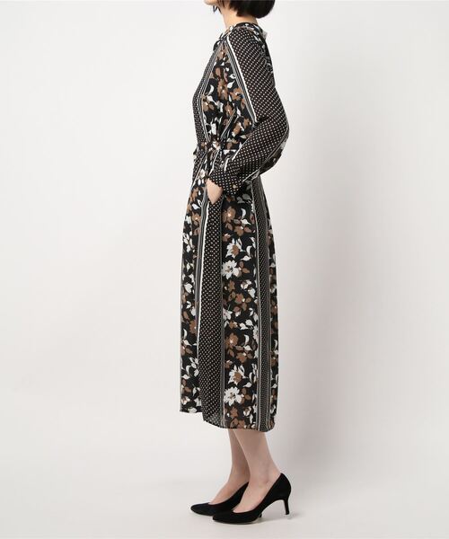 LOUNGEDRESS(ラウンジドレス)の「ドットフラワーワンピース(ワンピース・レディース・ブラック/ネイビー・FREE)」の22枚目の写真