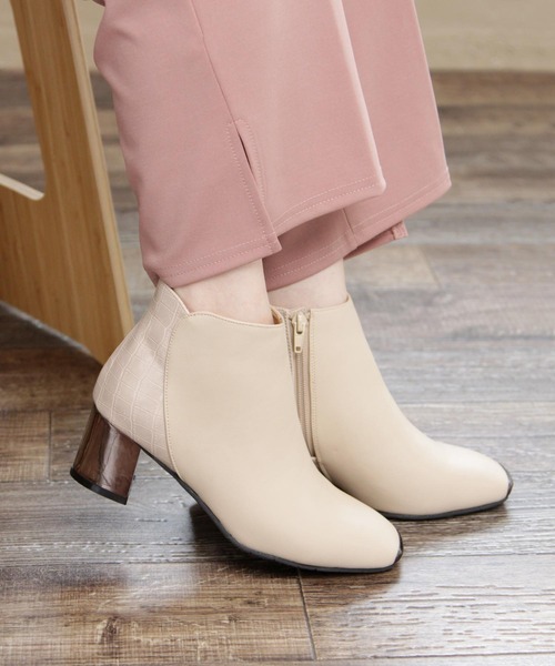 grandfleur（グランドフルール）の「異素材使いのメタリックヒール/ショートブーツ（ブーツ・レディース・ブラック/ブラウン/アイボリー・LL/S/M/L）」の21枚目の写真