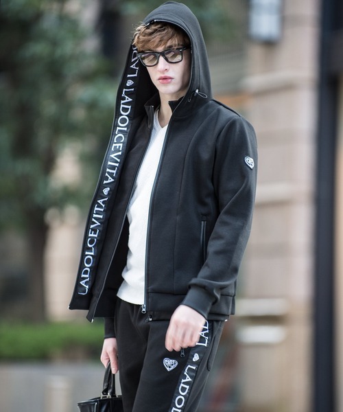 Buffalo Bobs（バッファローボブズ）の「TROMPE-L'OEIL(トロンプ