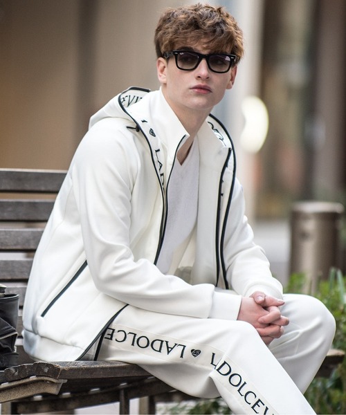 Buffalo Bobs（バッファローボブズ）の「TROMPE-L'OEIL(トロンプ