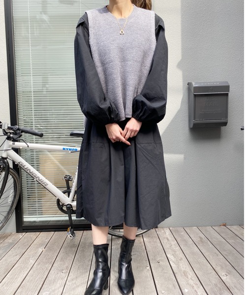 Alite cloth(アリーテクロス)の「ボリューム袖VネックフレアAラインワンピース(ワンピース・レディース・ブラック/ベージュ・FREE)」の14枚目の写真