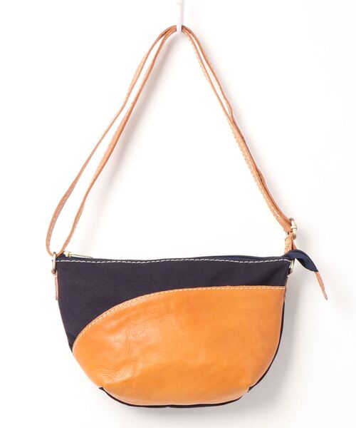 fes（フェス）の「【fes/フェス】キャンバス×カウレザーショルダーバッグ（ショルダーバッグ・レディース・グレー/カーキ/ネイビー・FREE）」の3枚目の写真