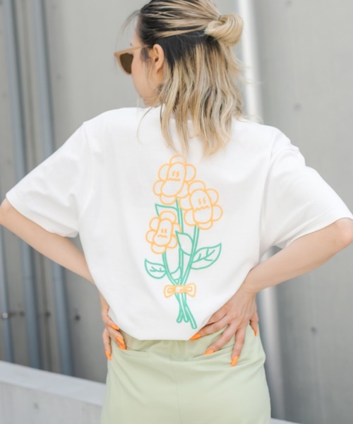 RASVOA（ラスボア）の「フラワー？Ｔシャツ（Tシャツ/カットソー・レディース・ブラック/オフホワイト・FREE）」の2枚目の写真