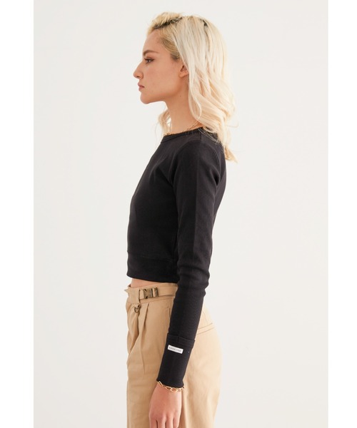 ALEXIA STAM（アリシアスタン）の「【Jelly 6月号掲載】Long Sleeve Rib Cropped Top/ロングスリーブリブクロップドトップ（Tシャツ/カットソー・レディース・ブラック/オフホワイト/グレイッシュベージュ・FREE）」の16枚目の写真