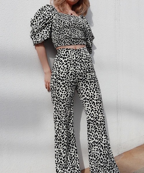 FIG&VIPER（フィグアンドバイパー）の「レオパードデザインTOP（Tシャツ/カットソー・レディース・ベージュ/ホワイト/ダークグレー・FREE）」の10枚目の写真