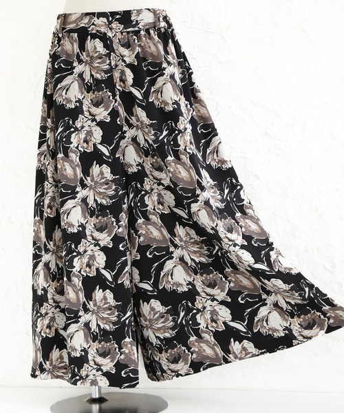 osharewalker(オシャレウォーカー)の「【廃盤】『ビッグフラワーワイドパンツ』(その他パンツ・レディース・ブラック/イエロー・FREE)」の5枚目の写真