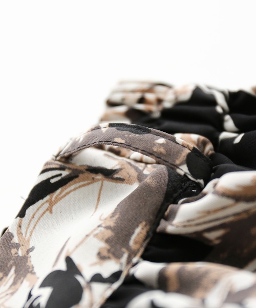 osharewalker(オシャレウォーカー)の「【廃盤】『ビッグフラワーワイドパンツ』(その他パンツ・レディース・ブラック/イエロー・FREE)」の9枚目の写真