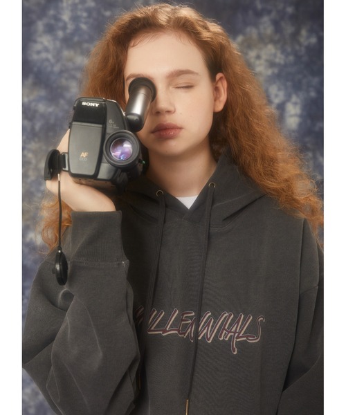 MCnCHIPs(メッケンチップス)の「【MCnCHIPs】VINTAGE PIGMENT HOODIE / メッケンチップス ヴィンテージ ピグメント フーディー(パーカー・レディース・チャコールグレー/ブルー・1/2)」の3枚目の写真