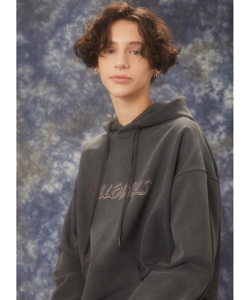 MCnCHIPs(メッケンチップス)の「【MCnCHIPs】VINTAGE PIGMENT HOODIE / メッケンチップス ヴィンテージ ピグメント フーディー(パーカー・レディース・チャコールグレー/ブルー・1/2)」の5枚目の写真