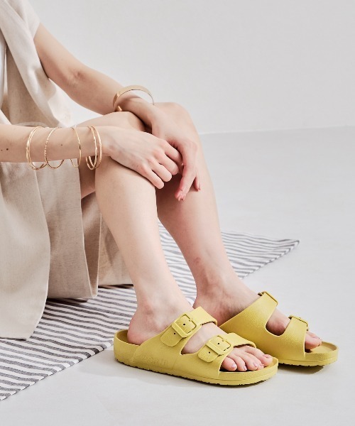 ORTR(オーアールティーアール)の「ORTR オーアールティーアール ダブルベルトシャワーサンダル OT3207(サンダル・レディース・パープル/レッド/ホワイト/イエロー/ブラック/グレー・23.0cm/24.0cm/21.0cm/28.0cm/27.0cm/26.0cm/25.0cm/22.0cm)」の12枚目の写真