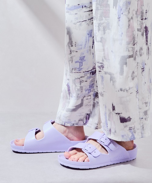 ORTR(オーアールティーアール)の「ORTR オーアールティーアール ダブルベルトシャワーサンダル OT3207(サンダル・レディース・パープル/レッド/ホワイト/イエロー/ブラック/グレー・23.0cm/24.0cm/21.0cm/28.0cm/27.0cm/26.0cm/25.0cm/22.0cm)」の11枚目の写真