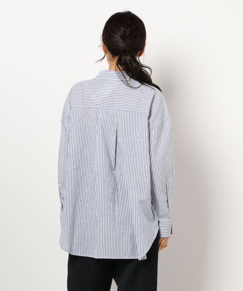 Lugnoncure(ルノンキュール)の「レギュラーカラーシャツ(シャツ/ブラウス・レディース・オフホワイト/モカ/ブルー・フリ-)」の5枚目の写真