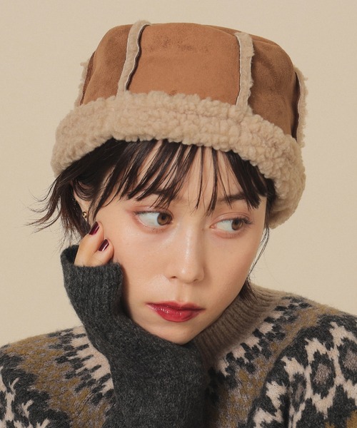 Ray BEAMS(レイビームス)の「Ray BEAMS / フェイク スエード ロールアップ 帽(ハット・レディース・ダークブラウン/ブラウン系その他3・ONE SIZE)」の1枚目の写真