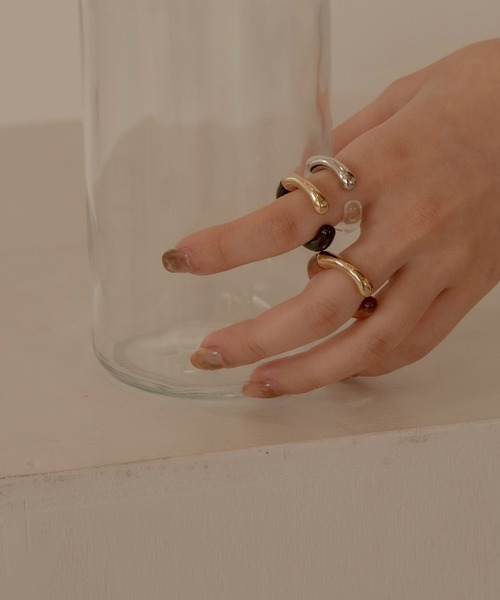 lawgy(ラウジー)の「two color ear cuff(イヤーカフ・レディース・ブラック/ブラウン/シルバー・FREE)」の6枚目の写真