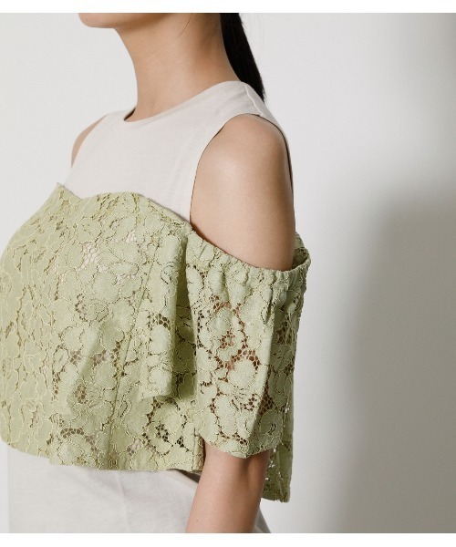 AZUL by moussy（アズールバイマウジー）の「LACE LAYERED RUFFLE TOPS/レースレイヤードラッフルトップス（タンクトップ・レディース・ブラック/ライトグリーン/ダークベージュ・MEDIUM/SMALL）」の7枚目の写真