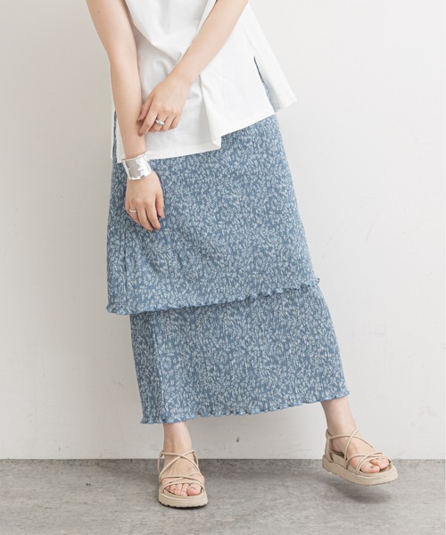 natural couture(ナチュラルクチュール)の「【WEB限定】クリンクル加工ティアードナロースカート(スカート・レディース・グレー/オフホワイト/サックスブルー・FREE)」の5枚目の写真
