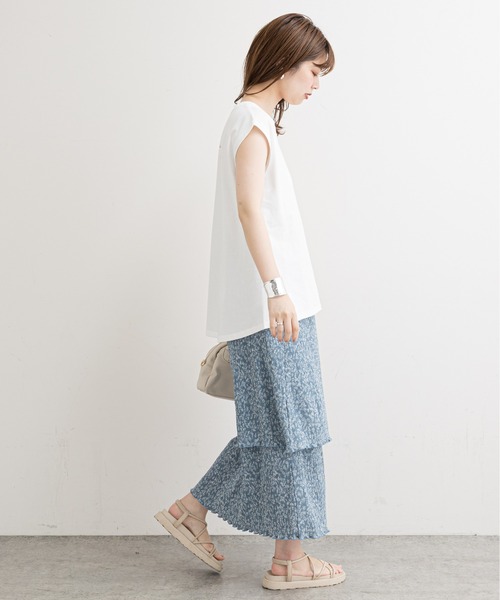 natural couture(ナチュラルクチュール)の「【WEB限定】クリンクル加工ティアードナロースカート(スカート・レディース・グレー/オフホワイト/サックスブルー・FREE)」の7枚目の写真