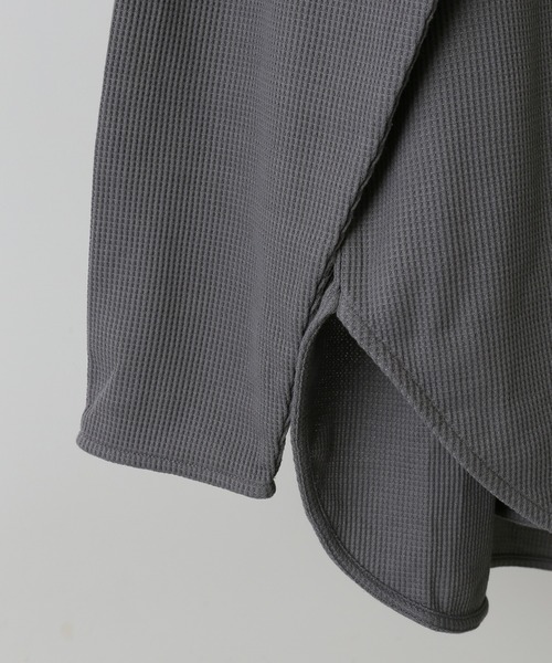 JOURNAL STANDARD relume(ジャーナルスタンダード レリューム)の「レイヤードワッフルロングスリーブTシャツ(Tシャツ/カットソー・メンズ・ホワイト/ブラック/ネイビー/グレー/グレー系その他・S/M/L)」の11枚目の写真